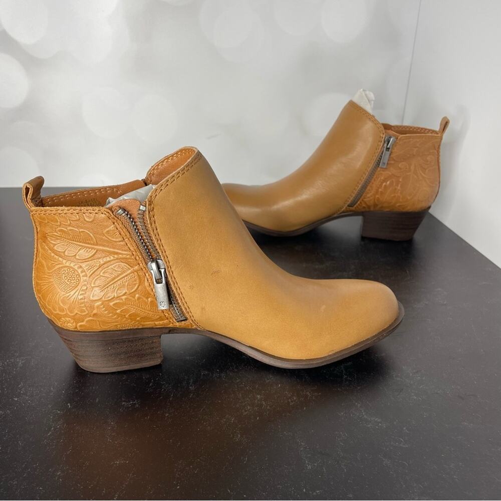 LUCKY BRAND Women's Basel Ankle Booties Caramel New Milled Old English Sz 7.5 - Picture 5 of 10